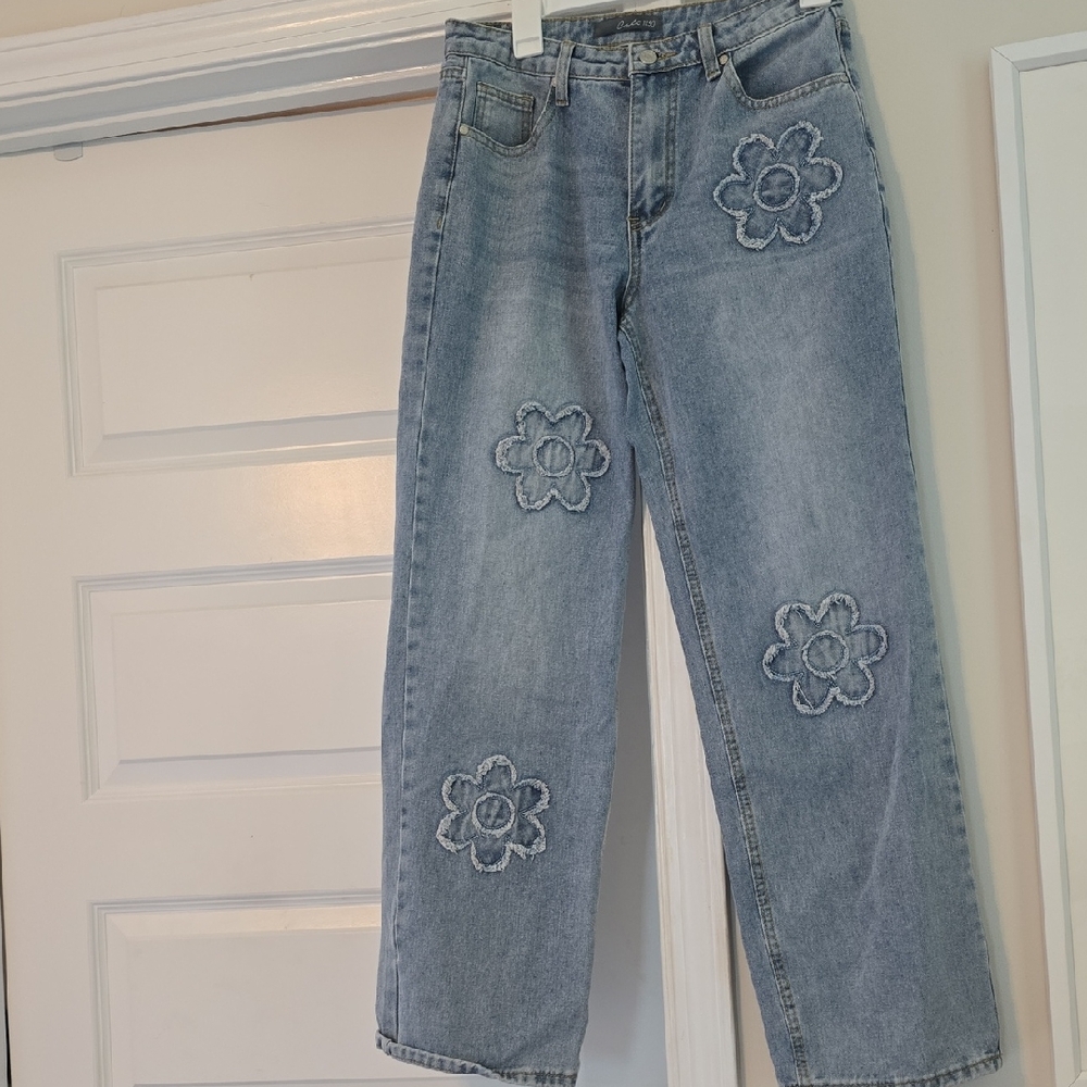 Floral Embroidered Women's Jeans
